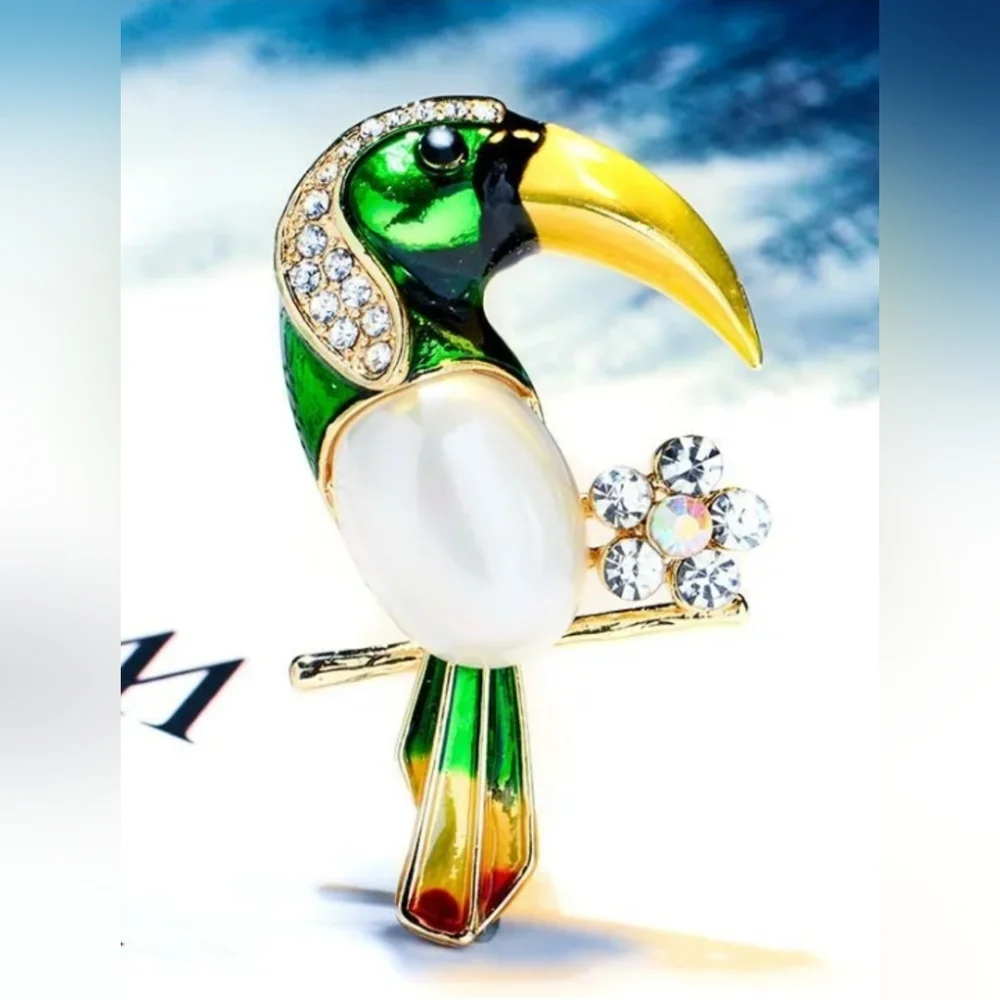 Gold Plated Muticolor White Crystal Floral Toucan Brooch - Picture 6 of 10